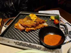 炭烧猪颈肉-卯时·龙光雅宴·精致锡帮菜(惠山古镇店)