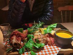 -鹿萤季·营地小馆(皇后公园店)