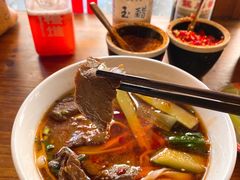 -矮子粉店1985·长沙米粉(湘春路店)