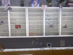 -天空之镜眼镜店蔡司依视路授权店(天通苑店)