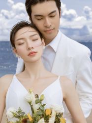 -挪娅婚纱摄影皇家会所