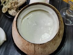 原只椰子炖蛋白-黄师奶甜品店
