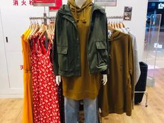 -优衣库(青岛万象城店)