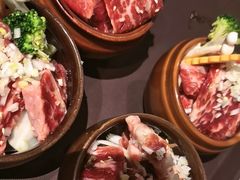 -山川小町·极番烧肉(新地假日广场店)