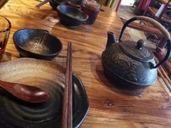 -老牌坊云南鱼豆花火锅(爱建店)
