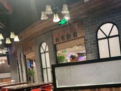 大堂-还是那家•秘制活鱼现烤•香辣美蛙(独墅湖邻里中心店)