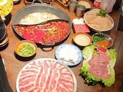 -萍姐火锅·公路夜市(武汉首店)
