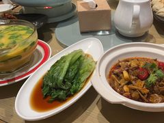 -渝信川菜 · 川味家常菜(财富购物中心店)