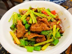 小炒黄牛肉-大众酸菜鱼(梨花巷总店)