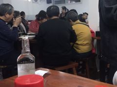 -宝瑞门钉肉饼店