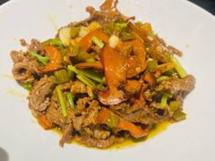 -叶芭蕉·铜锅酸汤牛肉(高铁吾悦店)