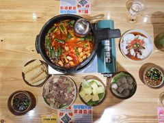 -黔二妞地摊火锅(龙华清湖店)