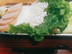 蔬菜拼盘-沙胆彪炭炉牛杂煲(成都玉林店)