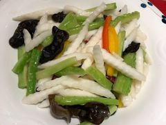 -吴记酱骨炖菜馆(西大直街店)