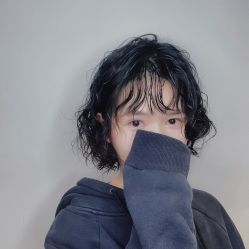 -苏豪路易士·嘉玛发廊