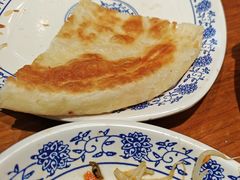 -老天桥酱肉烧饼夹肘子(天桥店)