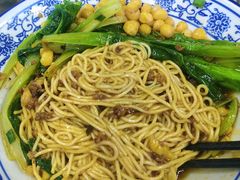 -渝之汇牛肉豌杂面