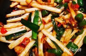 Stir-fried Peanut Sprouts