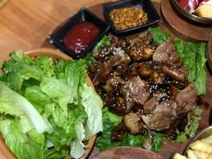 -肥肥虾庄·金牌油焖大虾(杨园滨江时代walk店)