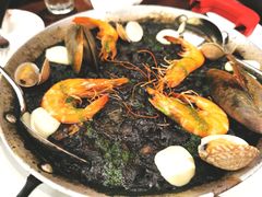 传统西班牙墨鱼汁海鲜饭-BROWNSTONE布朗石西班牙餐厅(深圳湾店)