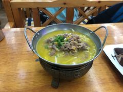 酸汤肥牛-乌记大厨餐厅