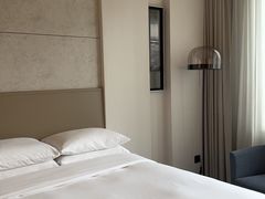 -上海漕河泾万丽酒店