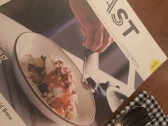 -ROAST coffee & eatery