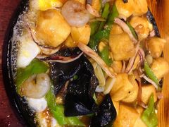 铁板蛋豆腐-老东镇啤酒屋海鲜加工·蒸汽海鲜·海鲜烧烤(台东店)