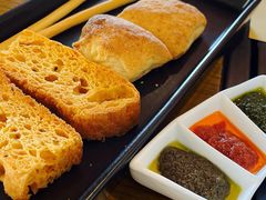 餐前面包蒜黄油-安妮意大利餐厅(国贸店)