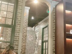 门面-东口码头·烧鸽子·鱼头泡饼·地方菜(金鹰悦城店)