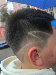 -PE SALON