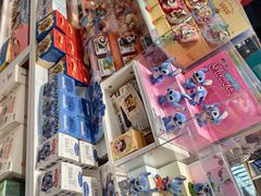 -名创优品(山东青岛华润万象城店)