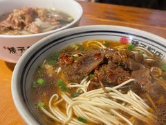 -矮子粉店1985·长沙米粉(湘春路店)