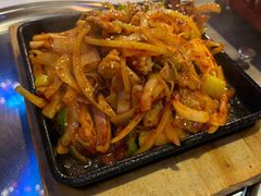 鱿鱼炒五花-郑阿姨的家·이모네·韩料&烤肉(武川路店)