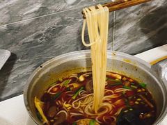 -铁锅哥米线