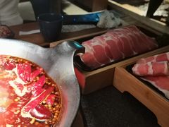 -湊湊火锅·茶憩(南京东路悦荟店)