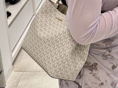 -长沙友阿奥特莱斯