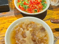 -老牌坊云南鱼豆花火锅(爱建店)