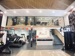 -思迈威健身(积玉桥万达店)