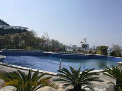 -上海滴水湖皇冠假日酒店