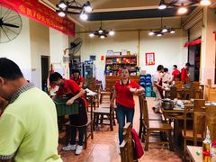 大堂-佘记全家福芋儿鸡(向阳街总店)