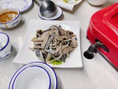 -墨脱石锅椰子鸡•香草鸭•东山羊(大东海店)