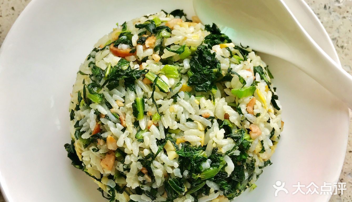 一个人的美食之旅——“莴笋叶炒饭”