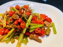 小炒黄牛肉-正德楼果木烤鸭·渔家菜(东港店)