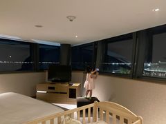 -上海滴水湖皇冠假日酒店