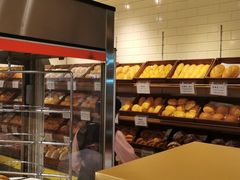 面包甜点陈列柜-老佛爷饼店