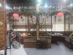 -袁小二大东北铁锅炖(吉祥村总部)