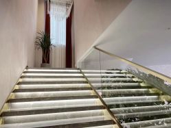 -新蝶变皮肤管理中心