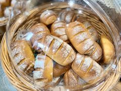 -沁屋面包店(人民东路店)