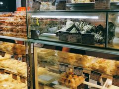 面包甜点陈列柜-白玉兰食品(甜云店)